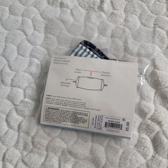 Kids face mask bundle Jojo Siwa floral rainbows pink striped - Picture 5 of 7